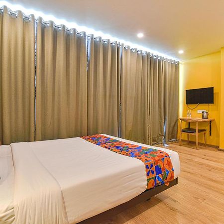אחמדאבאד Fabhotel Ny Townhouse מראה חיצוני תמונה