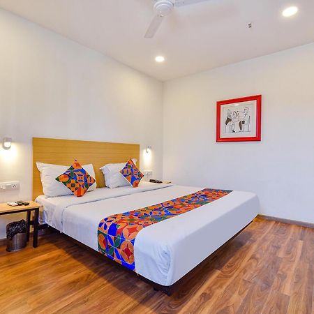 אחמדאבאד Fabhotel Ny Townhouse מראה חיצוני תמונה