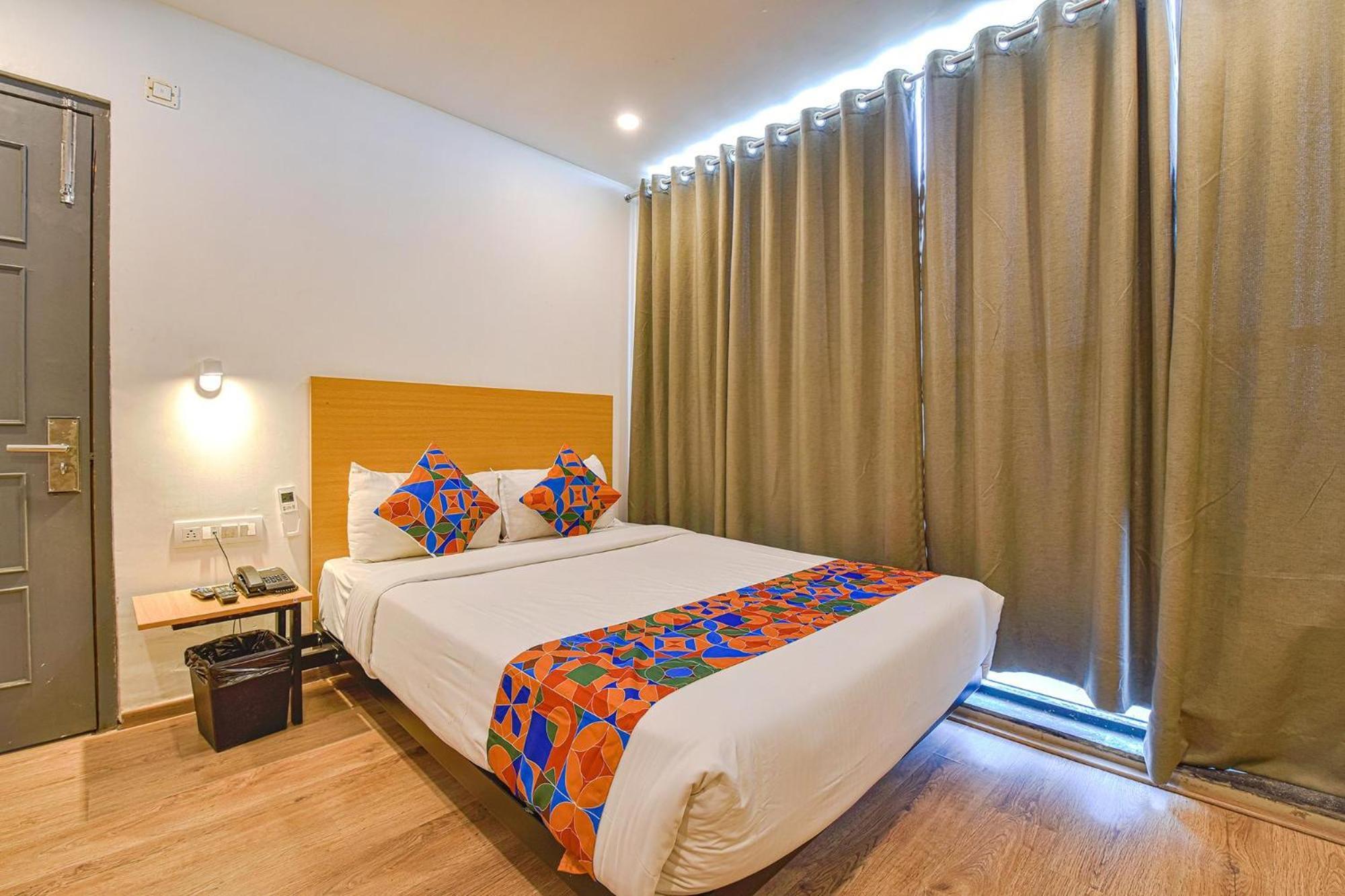 אחמדאבאד Fabhotel Ny Townhouse מראה חיצוני תמונה