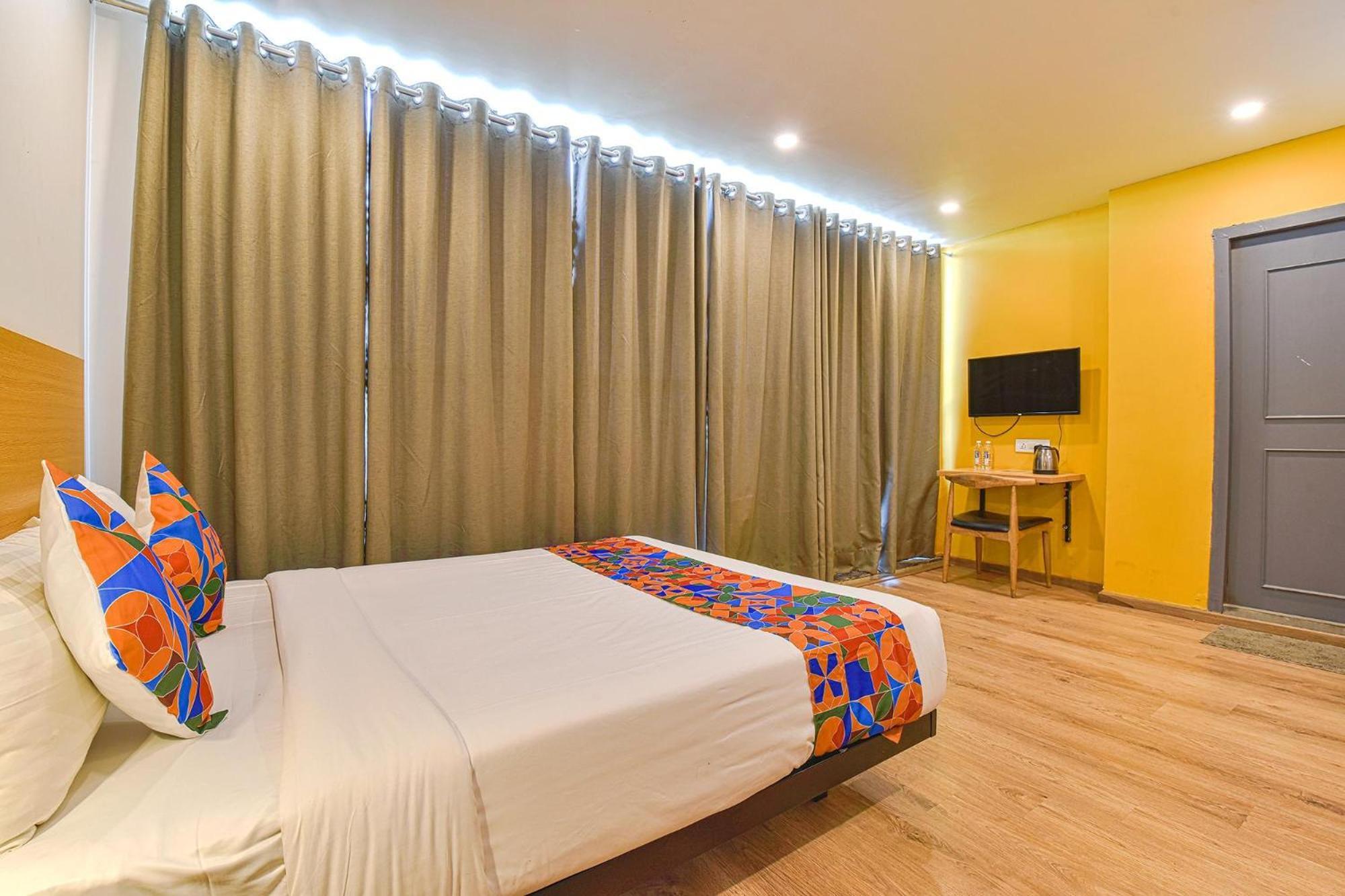 אחמדאבאד Fabhotel Ny Townhouse מראה חיצוני תמונה