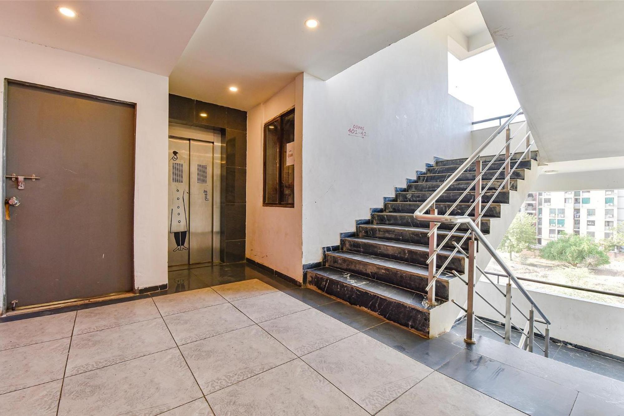 אחמדאבאד Fabhotel Ny Townhouse מראה חיצוני תמונה