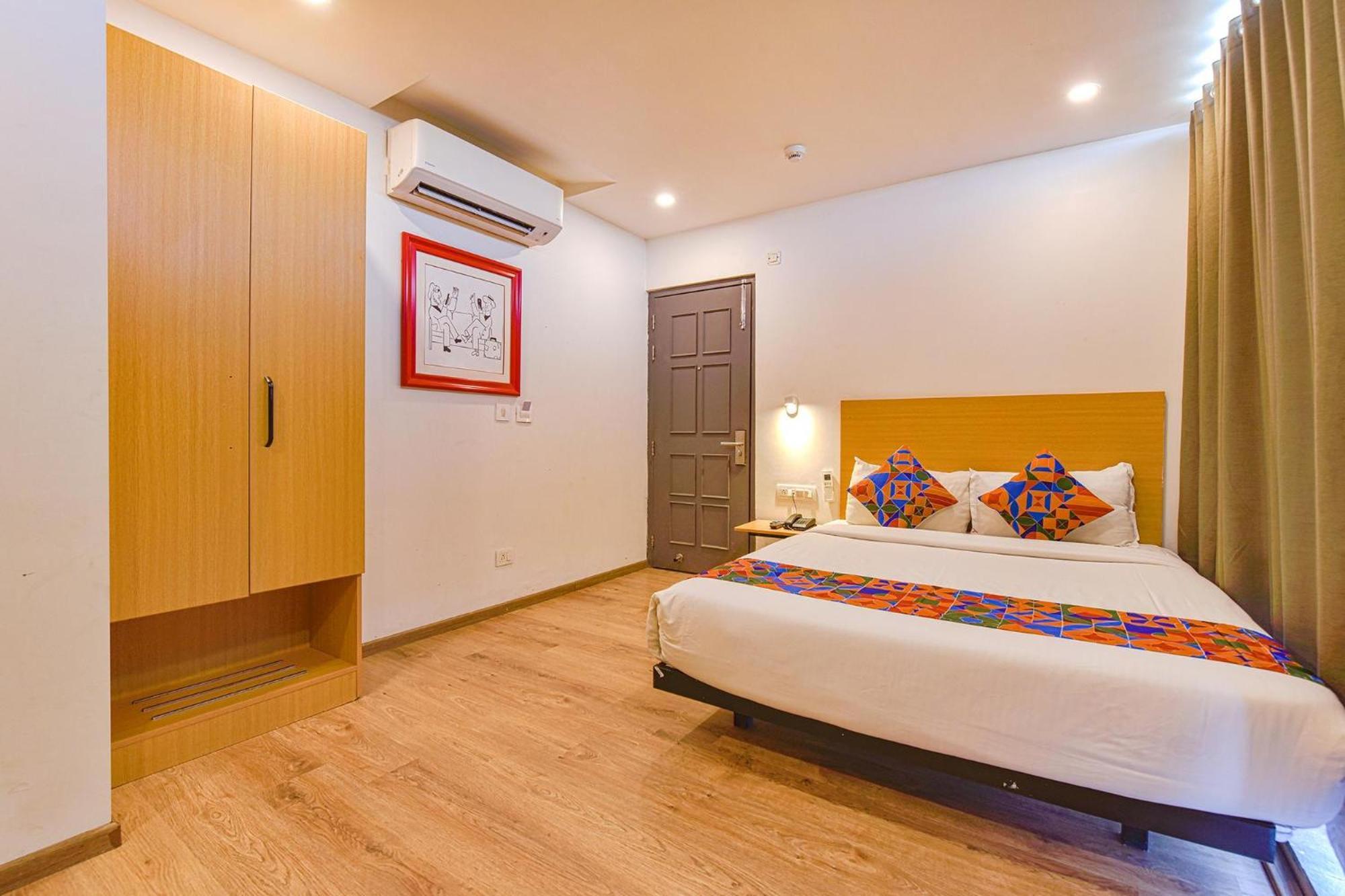 אחמדאבאד Fabhotel Ny Townhouse מראה חיצוני תמונה