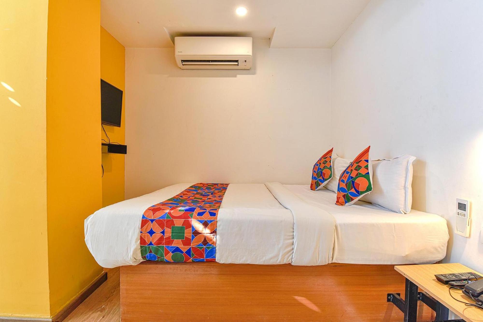 אחמדאבאד Fabhotel Ny Townhouse מראה חיצוני תמונה
