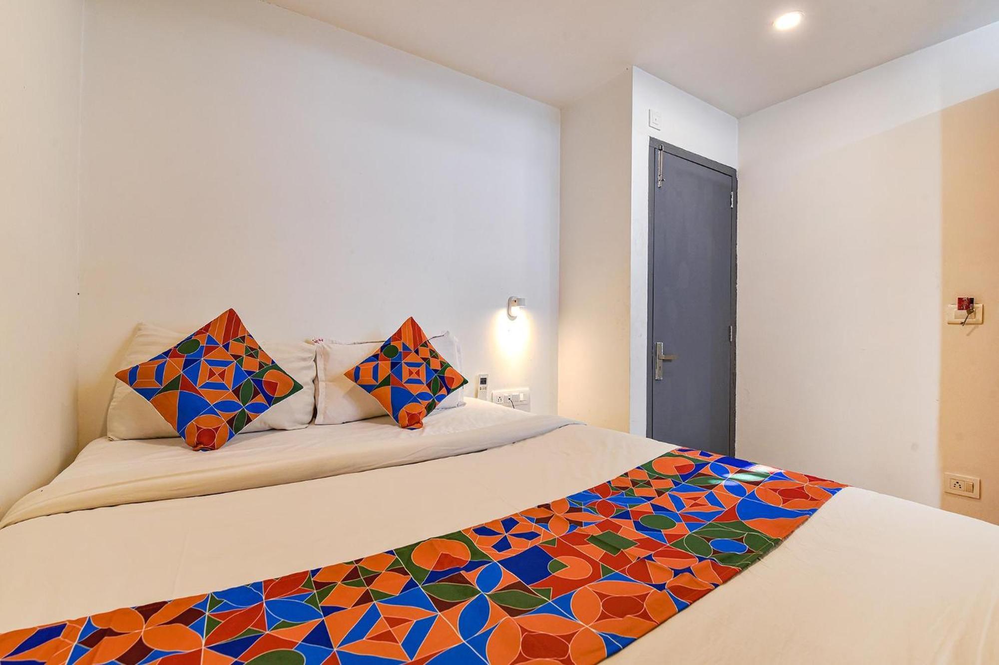 אחמדאבאד Fabhotel Ny Townhouse מראה חיצוני תמונה