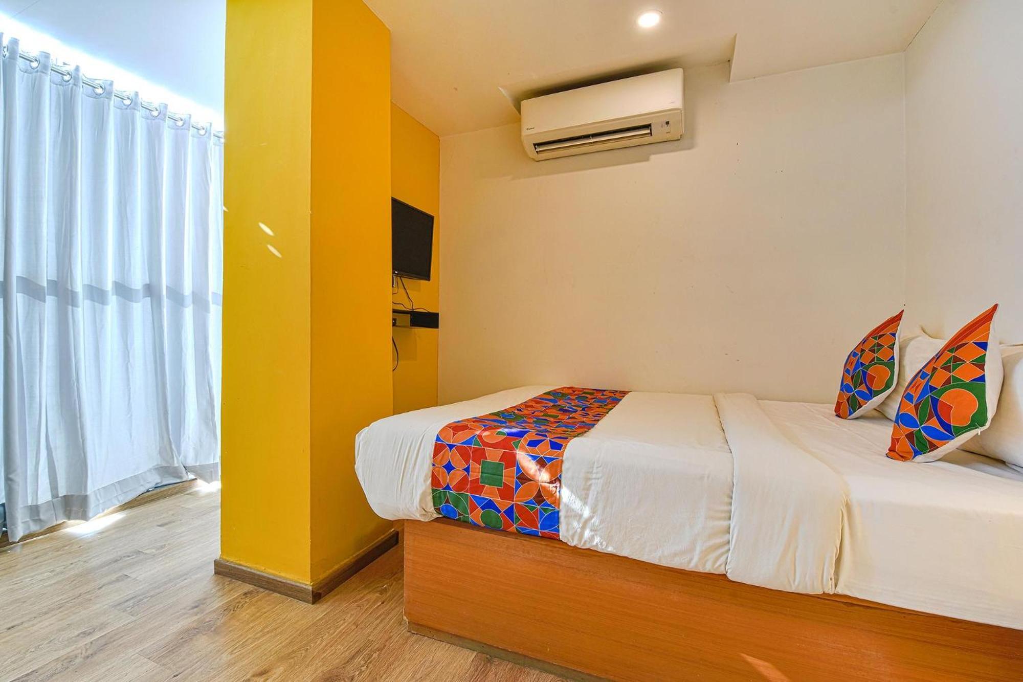אחמדאבאד Fabhotel Ny Townhouse מראה חיצוני תמונה