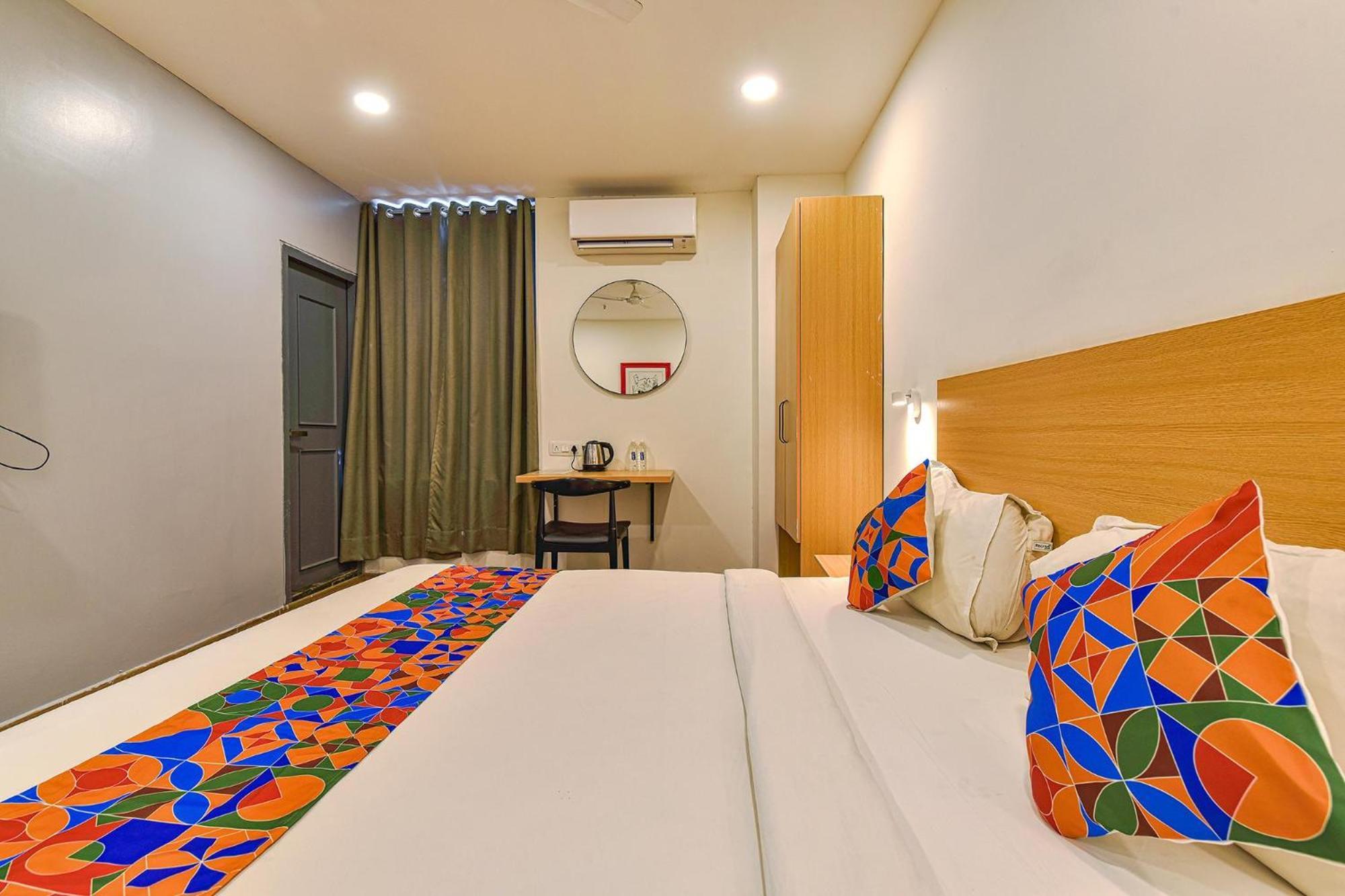אחמדאבאד Fabhotel Ny Townhouse מראה חיצוני תמונה