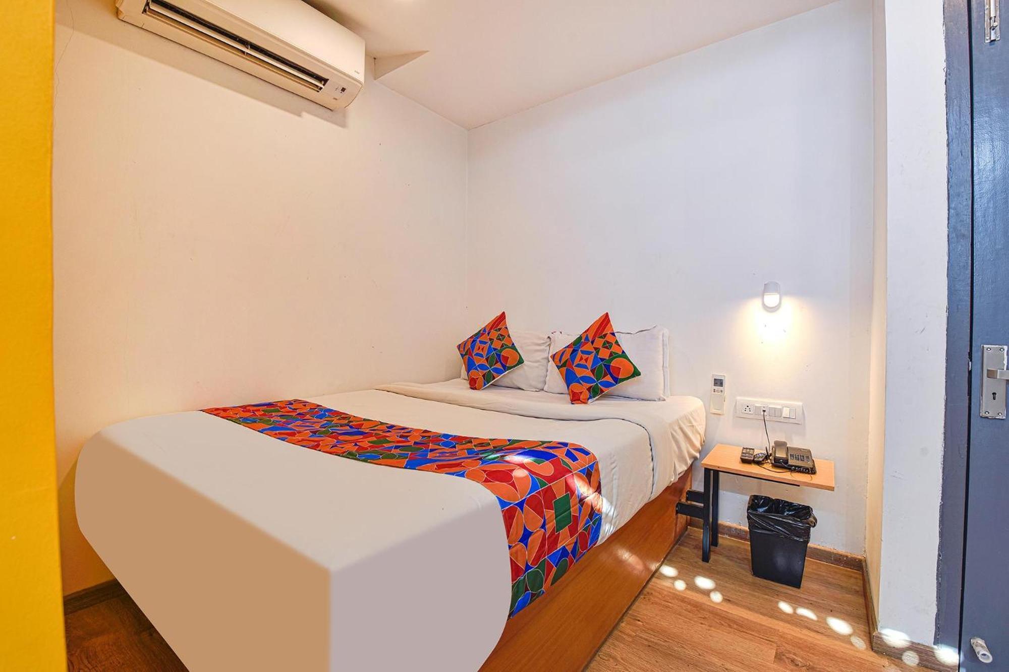 אחמדאבאד Fabhotel Ny Townhouse מראה חיצוני תמונה