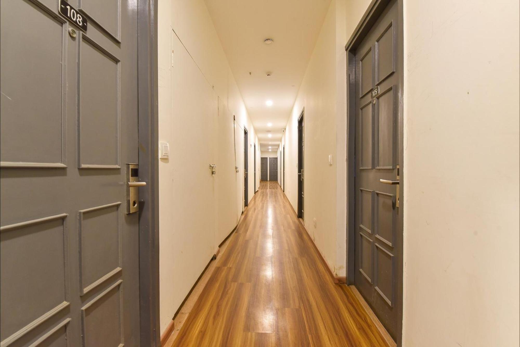 אחמדאבאד Fabhotel Ny Townhouse מראה חיצוני תמונה