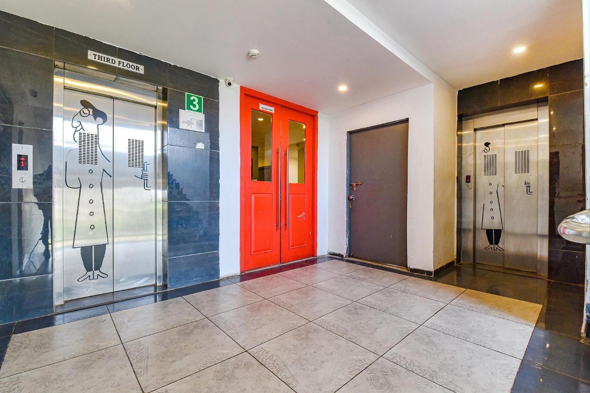 אחמדאבאד Fabhotel Ny Townhouse מראה חיצוני תמונה
